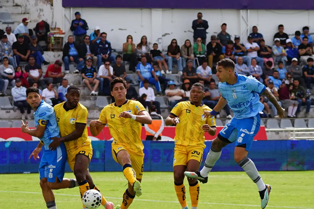 El partido se jugó en el estadio Bellavista de Ambato., API