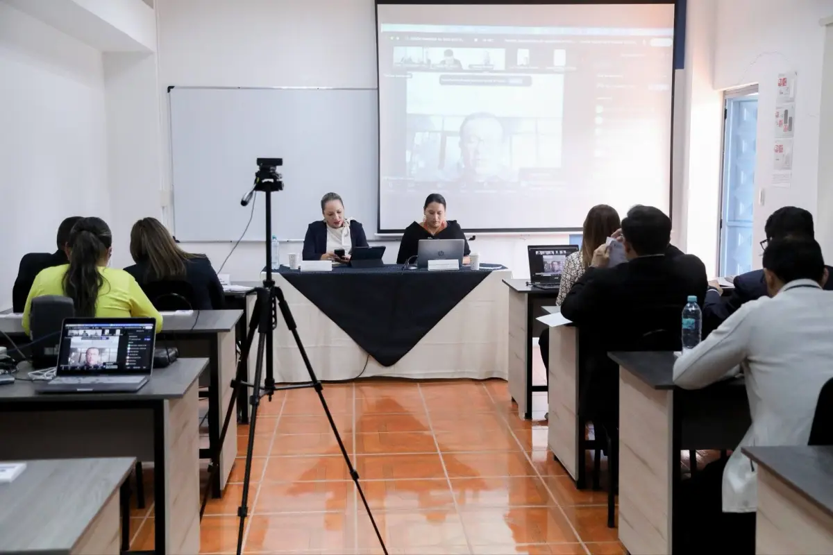 UNAE bajo revisión tras allanamiento por posibles irregularidades en su sistema informático., X: @AsambleaEcuador. 