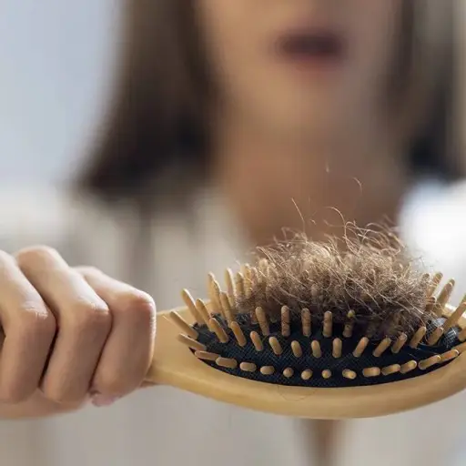 Qué funciona contra la caída del cabello y cuándo consultar a un especialista