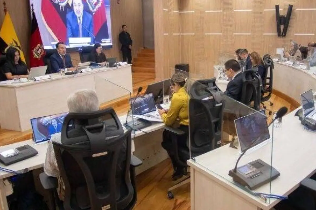 El Legislativo de Quito., Cortesía