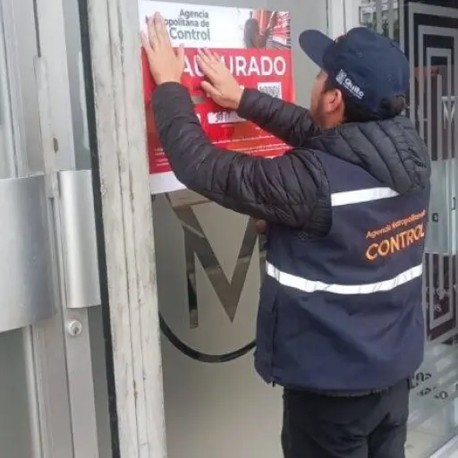 Pagaban por vehículos que nunca llegaron: así operaba la concesionaria clausurada