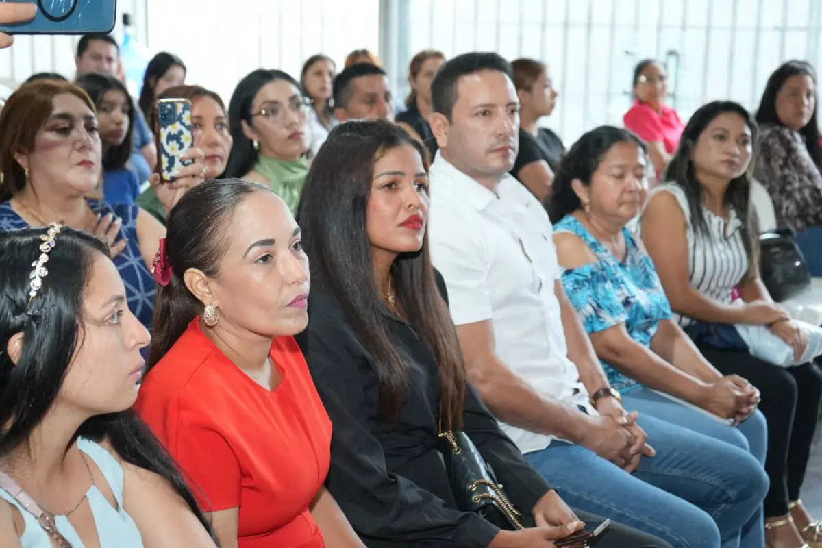 El lanzamiento del programa., Cortesía