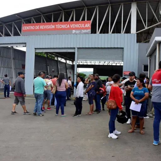 La alta demanda de usuarios que llegan a matricular a Portovial no disminuye