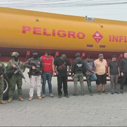 Operativo en Quinindé deja seis aprehendidos y cinco tanqueros retenidos por transporte ilegal de combustible
