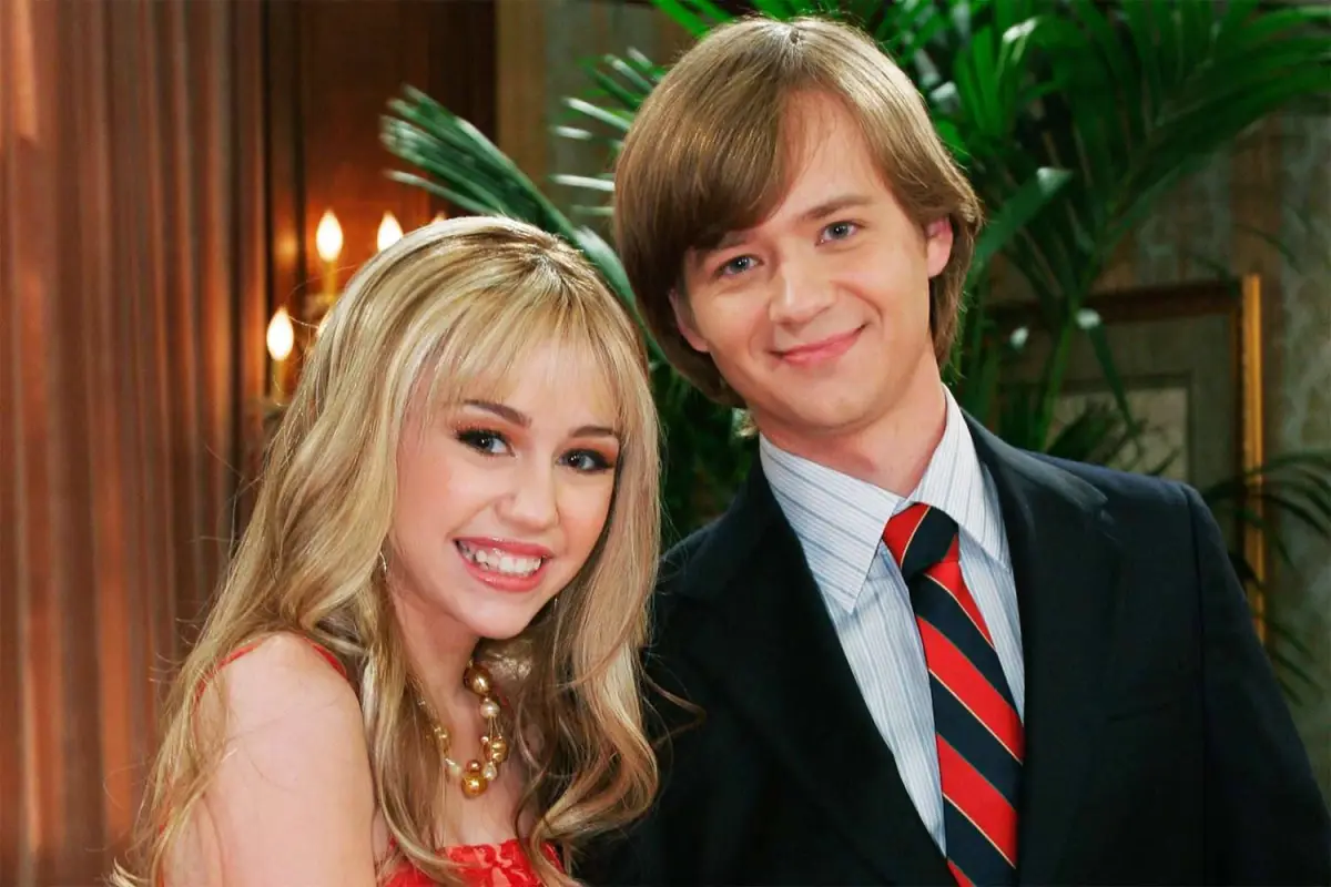 Jason Earles