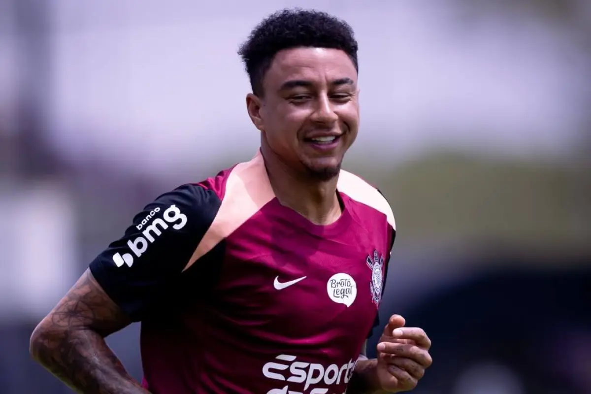Jesse Lingard ya se entrena con el Corinthians