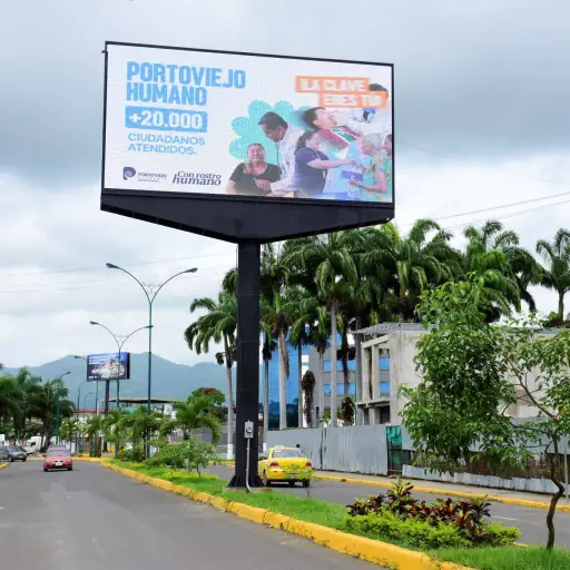 Portoviejo recauda cerca de $100.000 al año por vallas publicitarias legalizadas