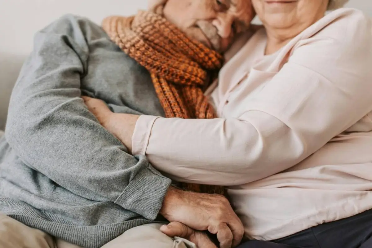 Pensiones para adultos mayores en Ecuador: ¿Por qué los hijos están obligados a cumplir con sus padres?