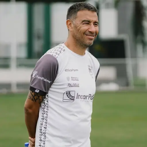 Orense SC anuncia la desvinculación de Raúl Antuña tras eliminación en Copa Sudamericana ante Macará  