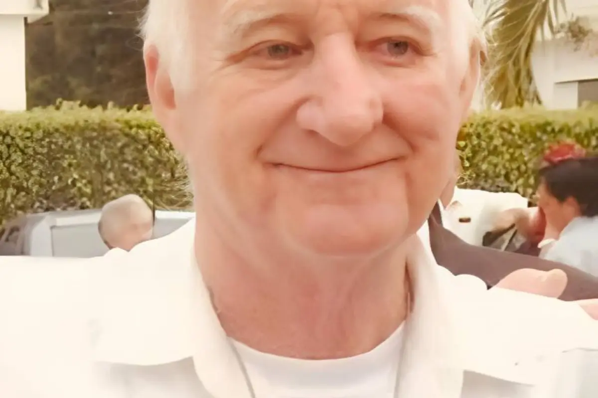 El sacerdote Miguel Fitzgerald, Redes
