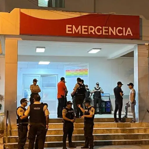 Baleado llegó pidiendo ayuda al hospital de Machala, pero murió en los escalones