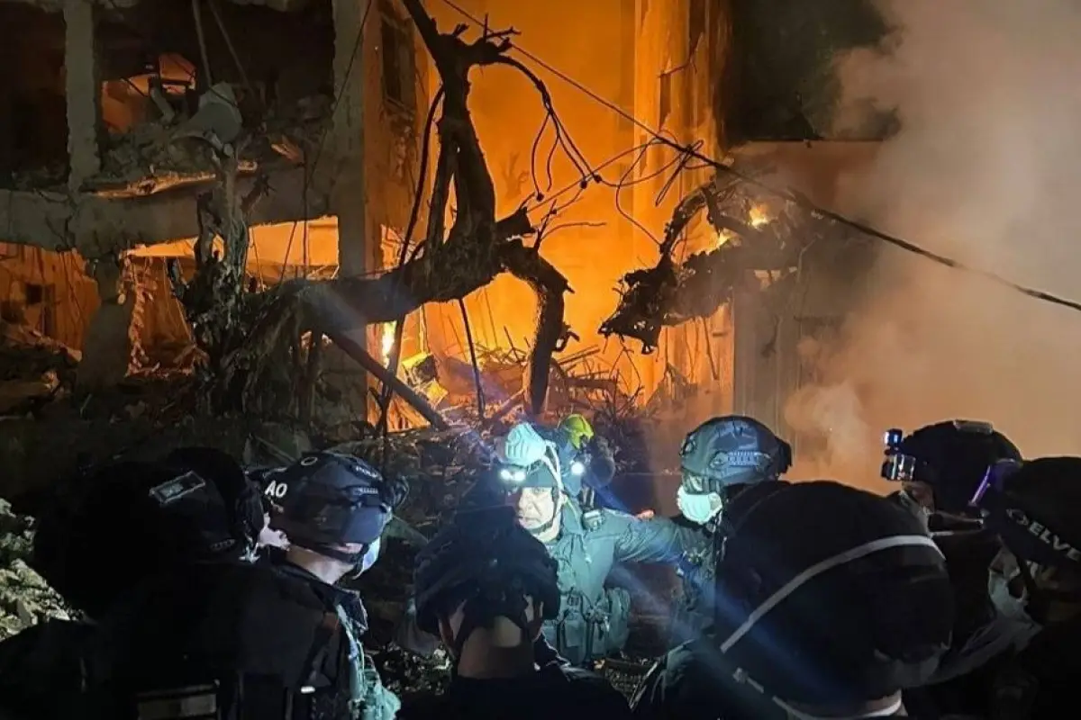 Fotografía de uno de los bombardeos remitida a medios de comunicación por las fuerzas armadas de Israel