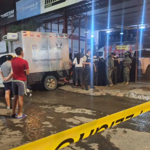 Policía incauta varias armas en un velorio en Manta tras una alerta ciudadana  