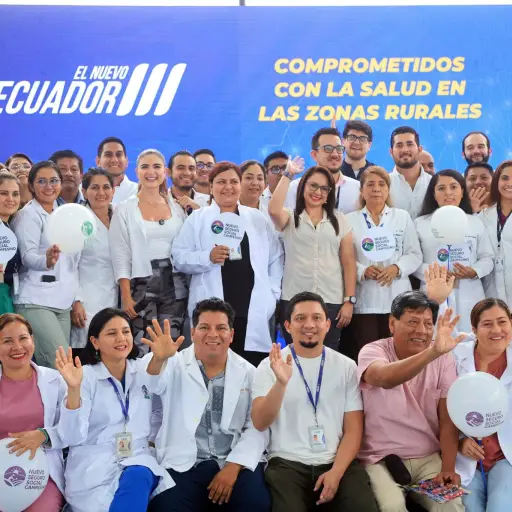 Ecuador reactiva el bono médico campesino para profesionales de salud rural del IESS