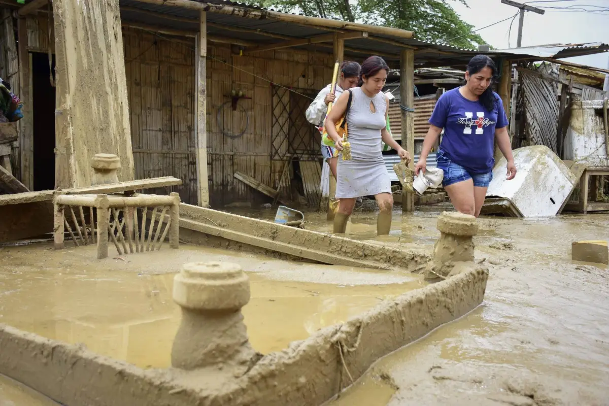 Algunas familias de Acuarela 1 y 2 dicen que lo perdieron todo por las inundaciones, Luis Moreira