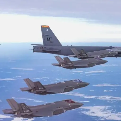 Estados Unidos y Canadá interceptaron dos aviones militares rusos cerca de Alaska