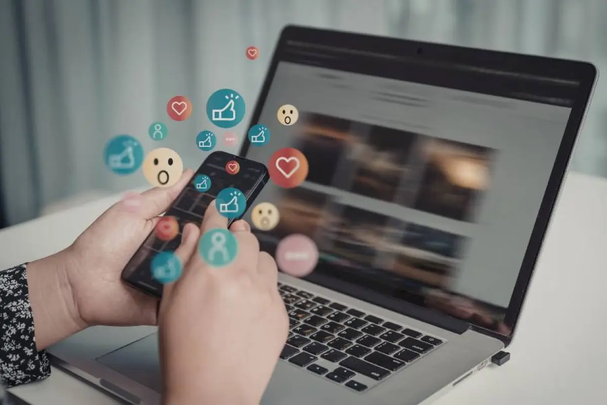 La nueva ley busca proteger a los niños y adolescente de los peligros en la web. 