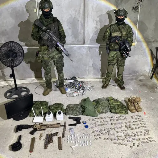 Fuerzas Armadas decomisan armas y sustancias sujetas a fiscalización en operativo en Quevedo
