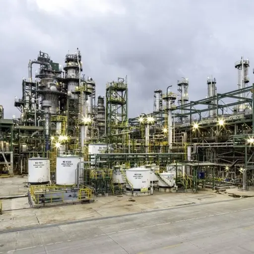 Petroecuador declara en emergencia la Refinería de Esmeraldas tras incendio en unidad Sevia 1