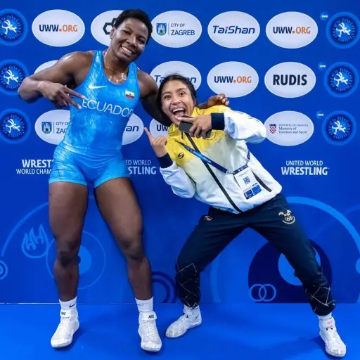 ¡Ecuador en la cima! Génesis Reasco número 1 y Lucía Yépez segunda en el ranking mundial de lucha UWW  