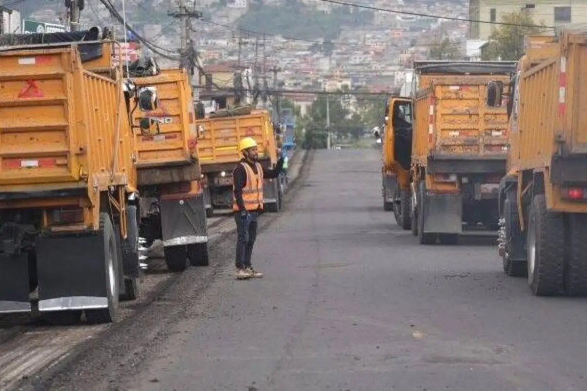 El plan de bacheo se ejecuta a medias., Quito Informa