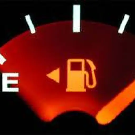 Cómo gastar menos combustible: prácticas al volante que ayudan a ahorrar gasolina