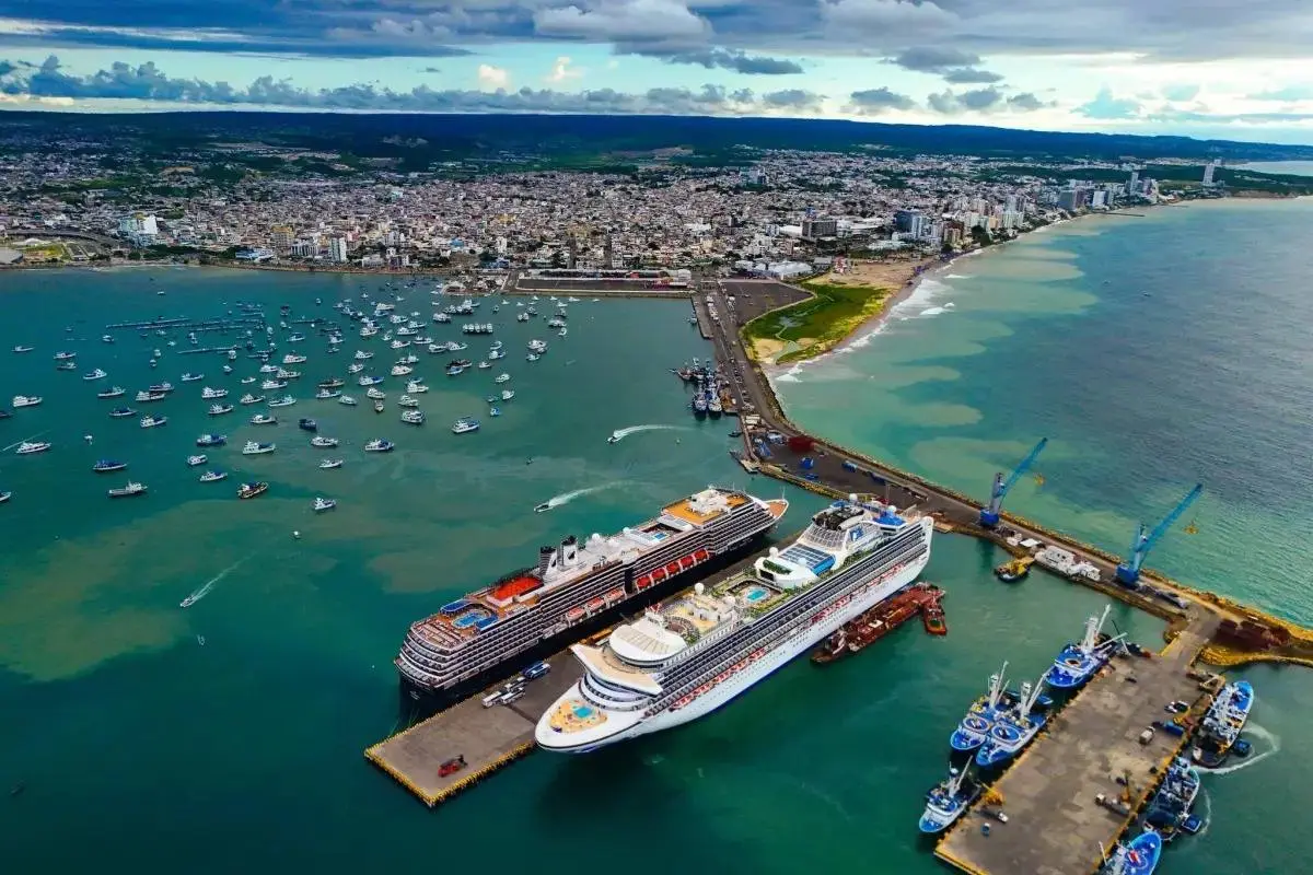 Imagen referencial que muestra el puerto marítimo de Manta, El Diario