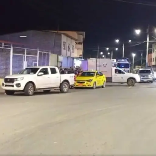 Hombre es asesinado a tiros dentro de un taxi en el cantón Pasaje