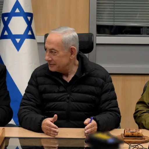 Irán afirma ataque con misiles contra oficina de Benjamin Netanyahu y eleva tensión regional; Israel niega tal arremetida
