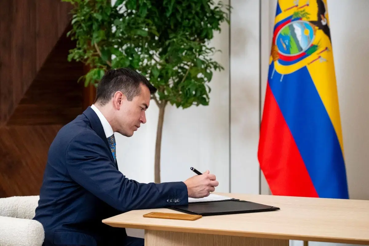 Esta normativa fue aprobada por la Asamblea Nacional el 26 de febrero con 77 votos del oficialismo y aliados, X: @DanielNoboaOk