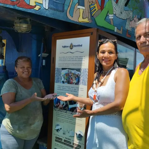 Tienda de artesanías identitarias en Buque Azart fortalece economía de mujeres en San Mateo