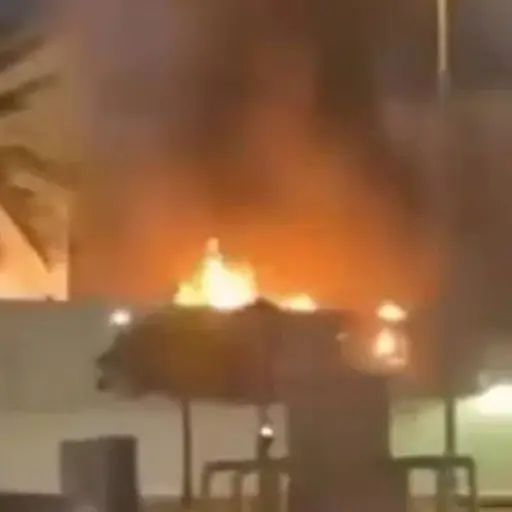 El secretario de Estado confirma un incendio cerca del Consulado de EEUU en Dubai tras el impacto de un dron