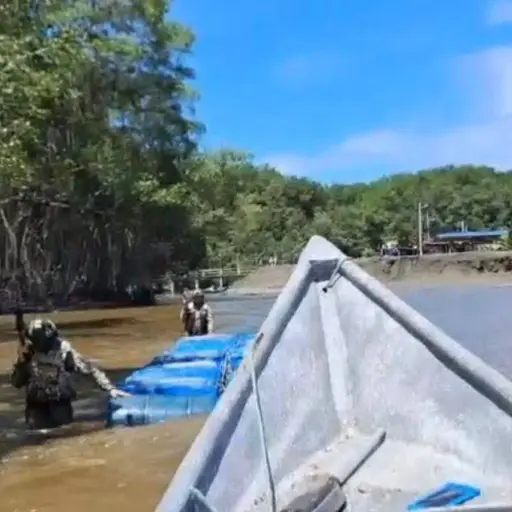 Incautan 24 tanques con combustible ilícito en la frontera norte de Esmeraldas