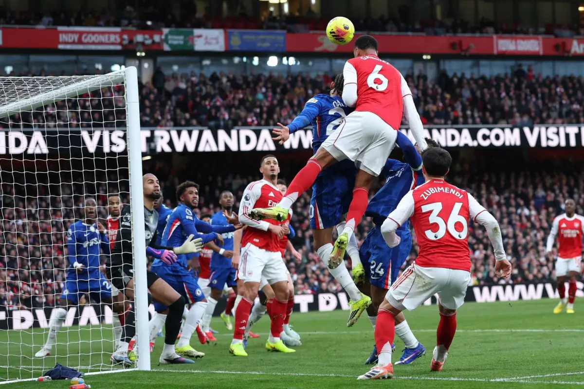 Hincapié y Caicedo fueron titulares en triunfo del Arsenal sobre Chelsea, redes sociales