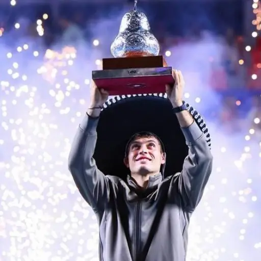 Flavio Cobolli se corona campeón en el ATP 500 de Acapulco y es el primer italiano en ganar un título esta temporada