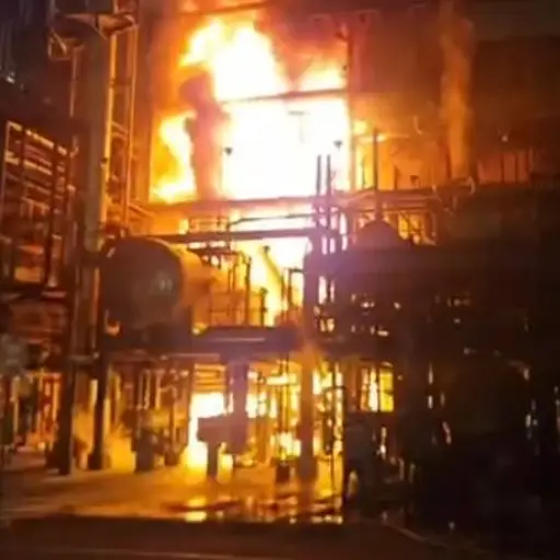 Reportan incendio en las instalaciones de la Refinería de Esmeraldas este domingo 1 de marzo