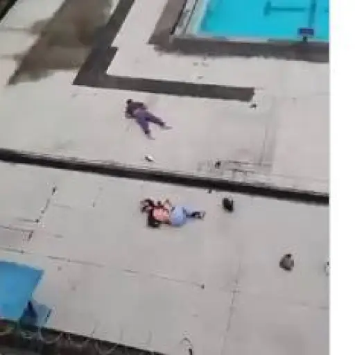 Pareja fallece tras caer con su motocicleta desde un puente en el sur de Guayaquil