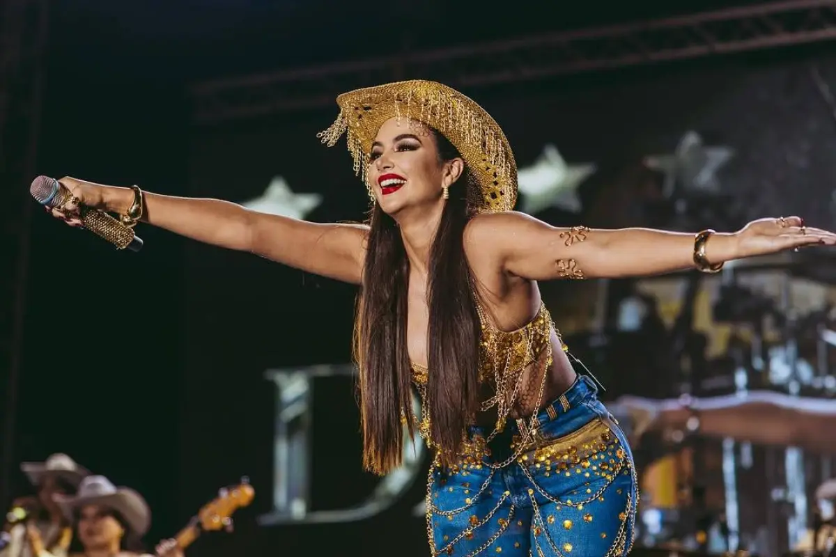 Dayanara cantante ecuatoriana desmiente censura en Spotify