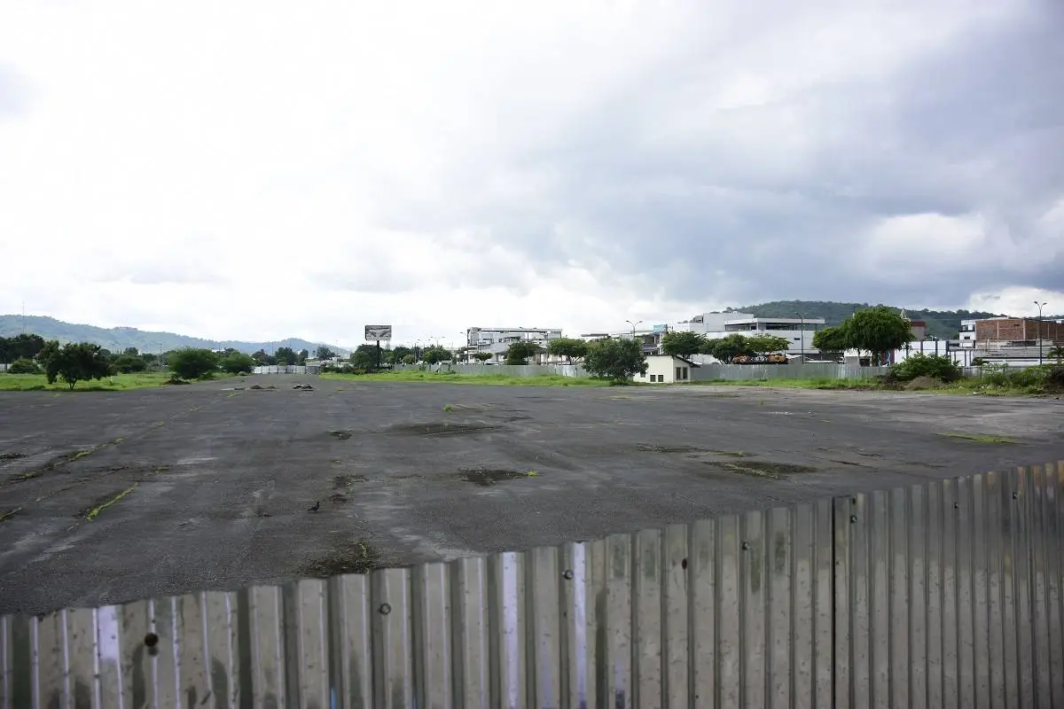 El centro comercial se construirá en los terrenos del antiguo aeropuerto Reales Tamarindos.