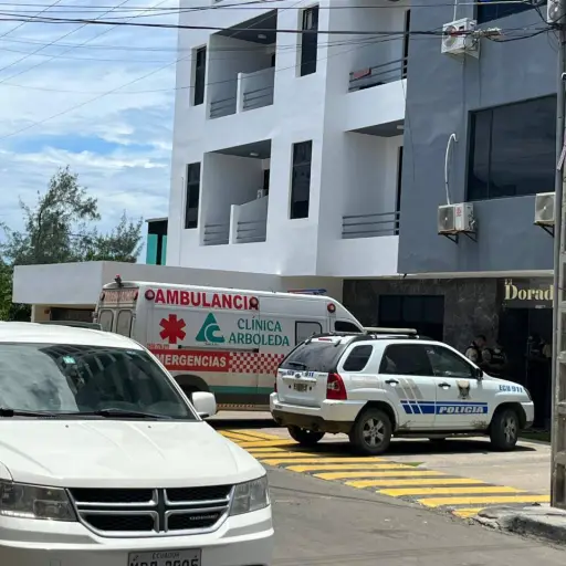 El olor alertó a todos: cadáver de turista americano fue hallado en un edificio de Manta