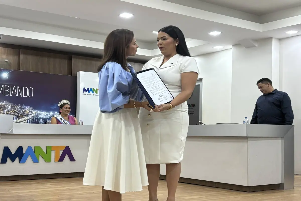 Manta reconoce a ocho mujeres por su aporte al desarrollo del cantón en el Día Internacional de la Mujer, cortesía
