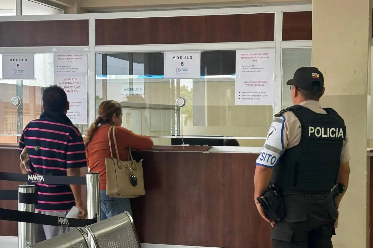 Varios servicios se reanudan en la EP Movilidad de Manta., El Diario
