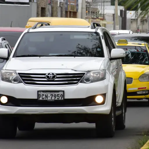 Venta de vehículos eléctricos en Ecuador creció más del 200  durante 2025