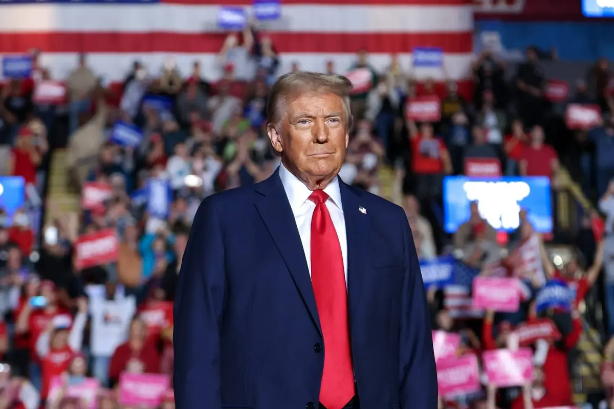 Donald Trump ofrece declaraciones sobre la tensión con Irán y el Estrecho de Ormuz.