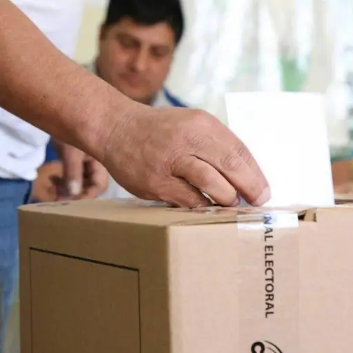Enrique Pita, vicepresidente del CNE, defiende adelanto de elecciones seccionales en Ecuador