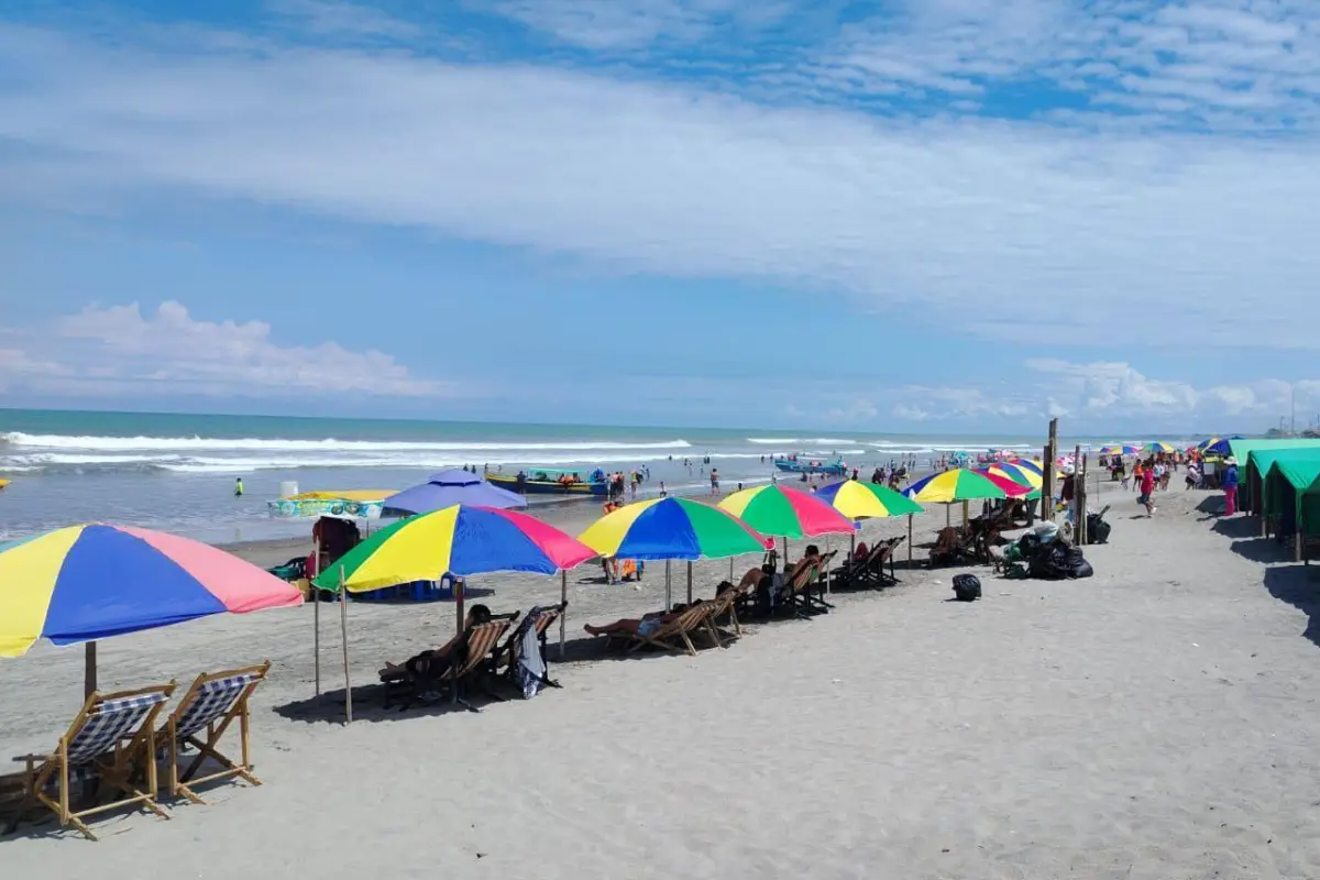 El cantón Pedernales es uno de los destinos preferidos por los turistas por sus playas., ED