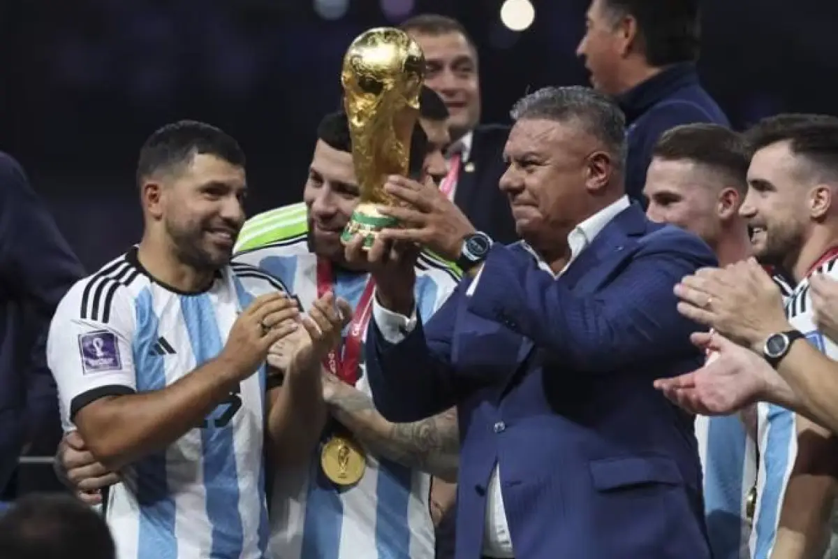 El presidente de la AFA, Claudio Tapia, durante la celebración del título en el Mundial de Catar 2022., Europa Press.