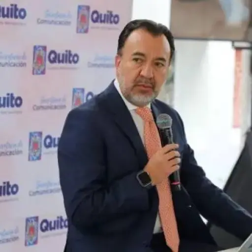 Pabel Muñoz alerta sobre riesgos en reforma a la Ley de Suelo en Ecuador