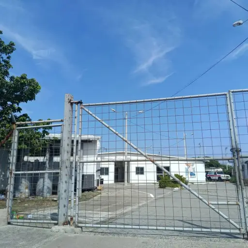 Juicio estancado: Cruz Roja reclama 7.200 m² ocupados por módulos del hospital de contingencia en Manta