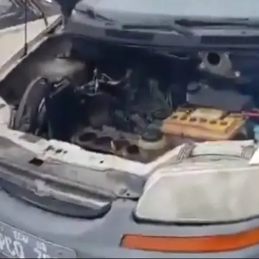 Denuncian el desmantelamiento de un vehículo en un patio de retención de la CTE, en Balzar
